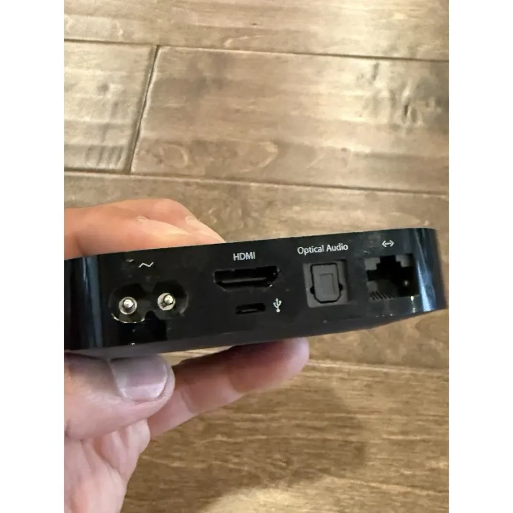 Apple TV (3rd Generation) 8GB HD Media Streamer 1427 *NO Remote Or Power Cord*